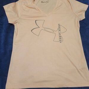 Under Armour Womens T-Shirt Size MEDIUM, Good Condition